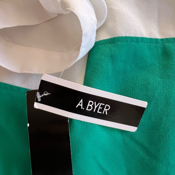 BCX - Light Weight Sheer - Partial Button-Down Blouse - Size Med Top. $40NWT - Picture 6 of 13